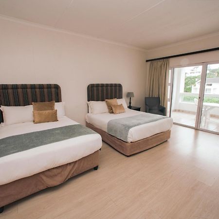 The Estuary Hotel & Spa Port Edward Esterno foto