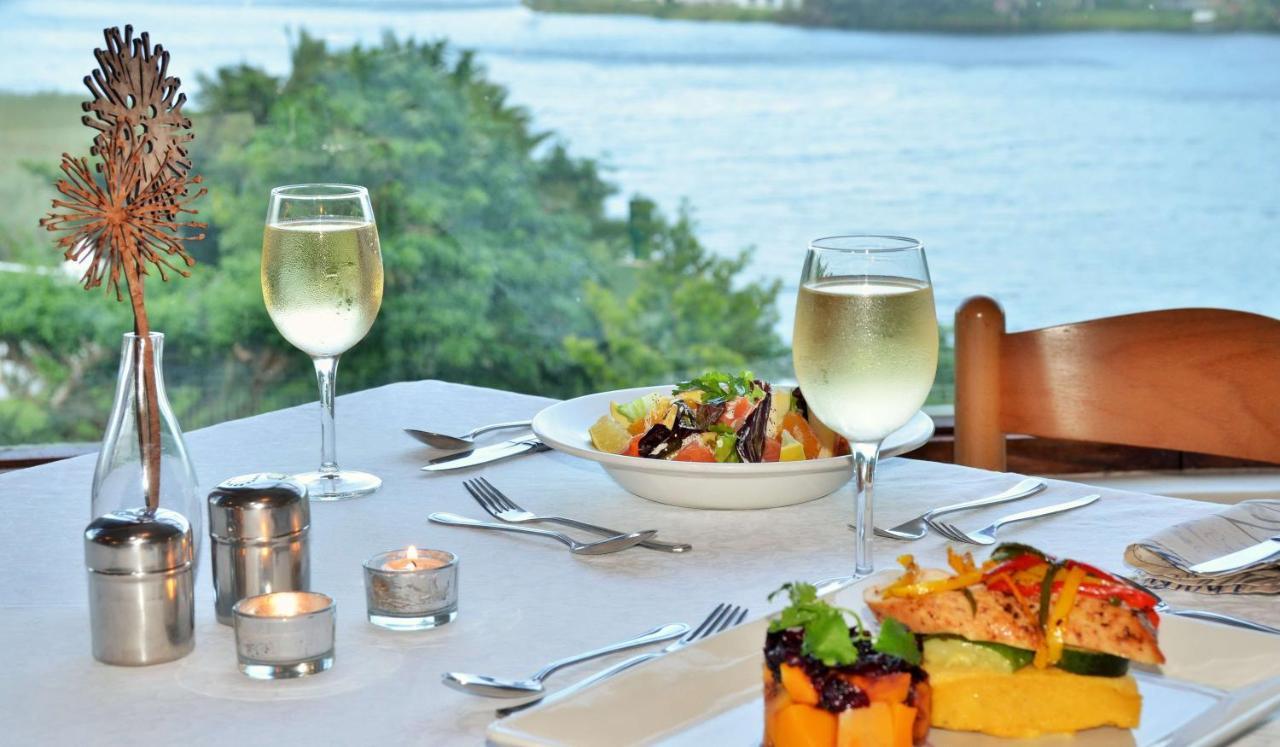 The Estuary Hotel & Spa Port Edward Esterno foto
