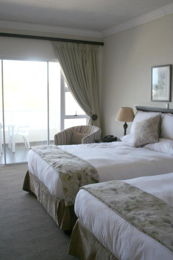 The Estuary Hotel & Spa Port Edward Esterno foto