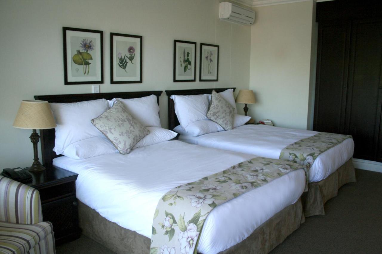 The Estuary Hotel & Spa Port Edward Esterno foto