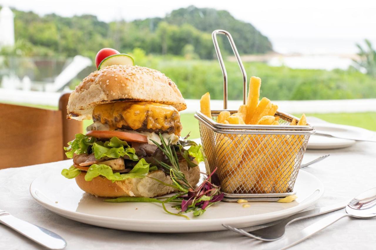 The Estuary Hotel & Spa Port Edward Esterno foto