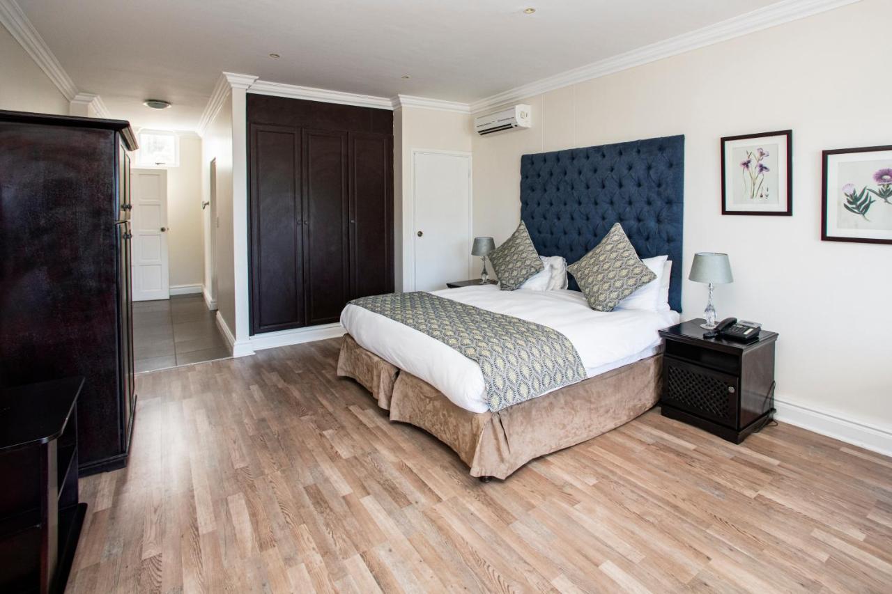 The Estuary Hotel & Spa Port Edward Esterno foto