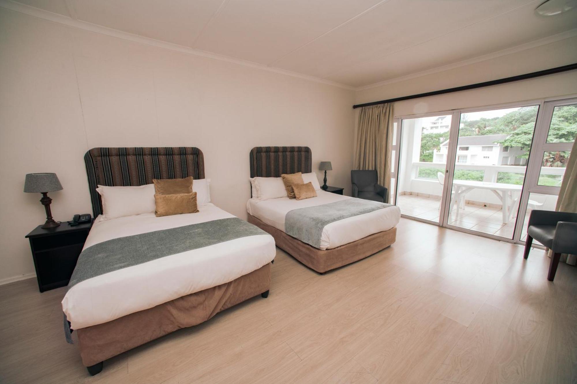 The Estuary Hotel & Spa Port Edward Esterno foto